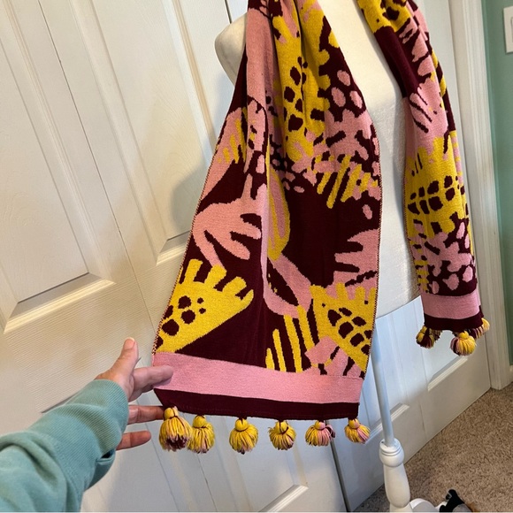 ☂️ Maroon Pink and Yellow Scarf - Picture 2 of 3